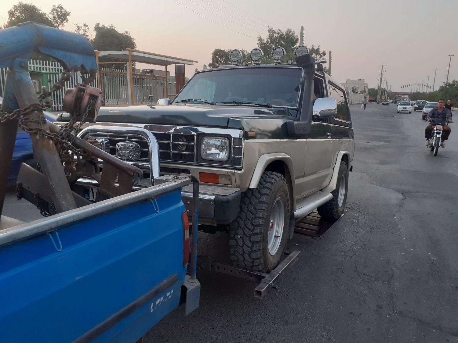 امداد خودرو و یدک کش و جرثقیل و چرخگیر خودروبر|خدمات حمل و نقل|قم, ارم|دیوار