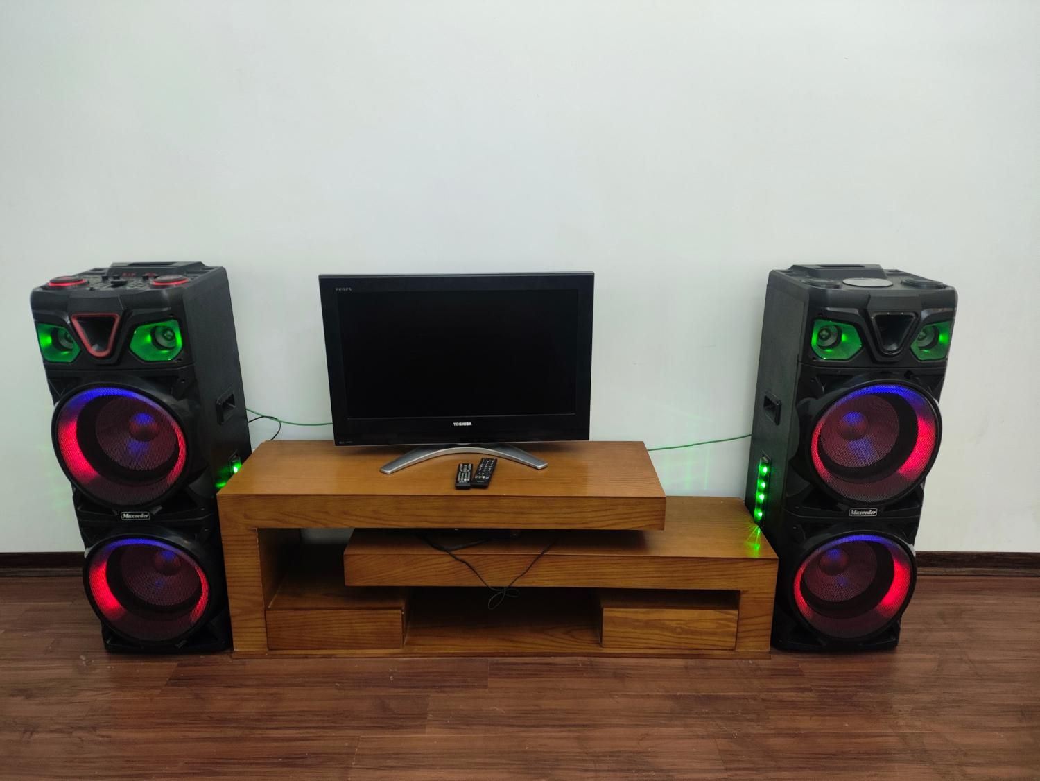 اجاره ویلا فول گیم 3خواب استخرآبگرم مستقیم ازمالک|اجارهٔ کوتاهمدت ویلا و باغ|کرج, گوهردشت|دیوار