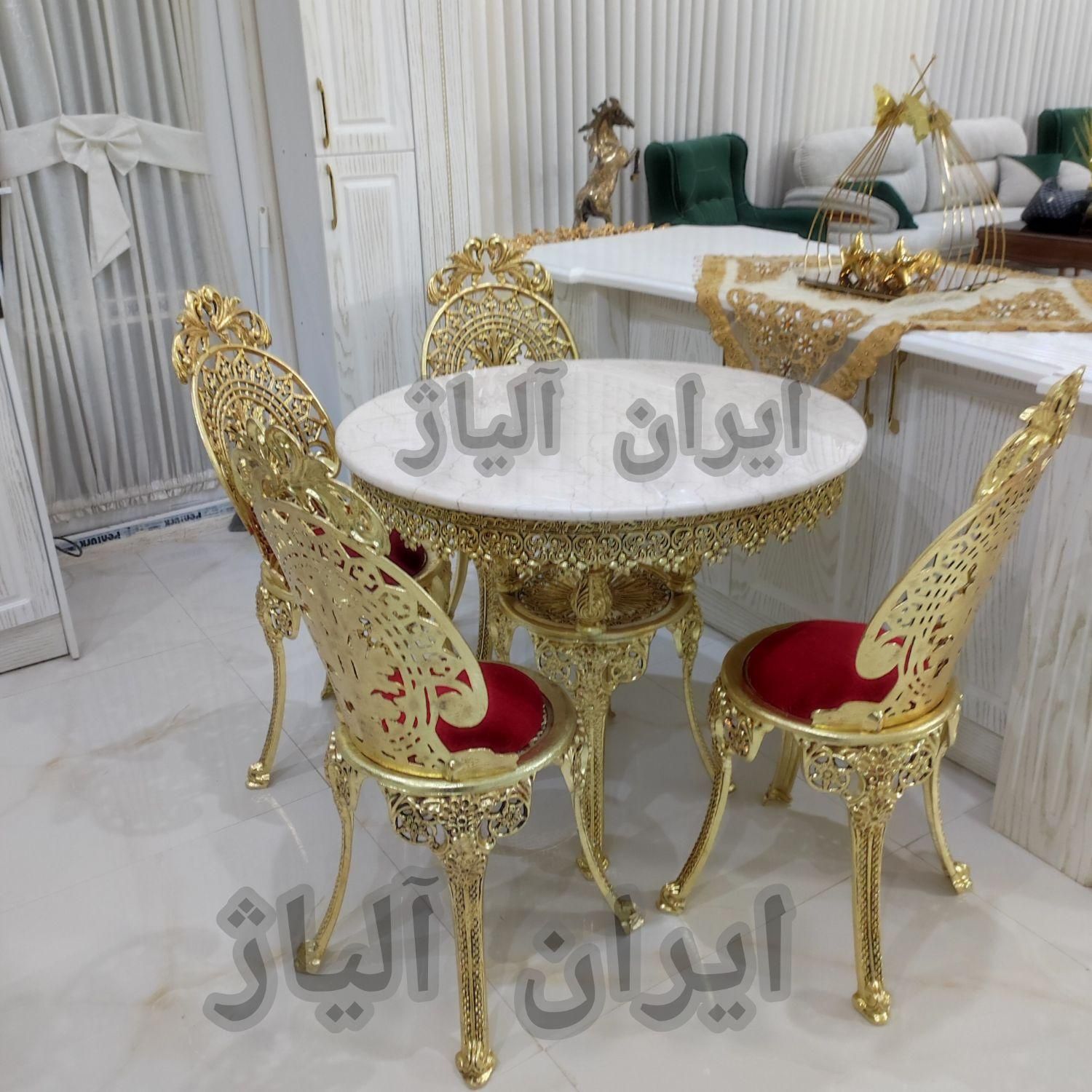 ناهارخوری میزناهارخوری برنجی کنارسالنی|میز و صندلی غذاخوری|مشهد, طلاب|دیوار