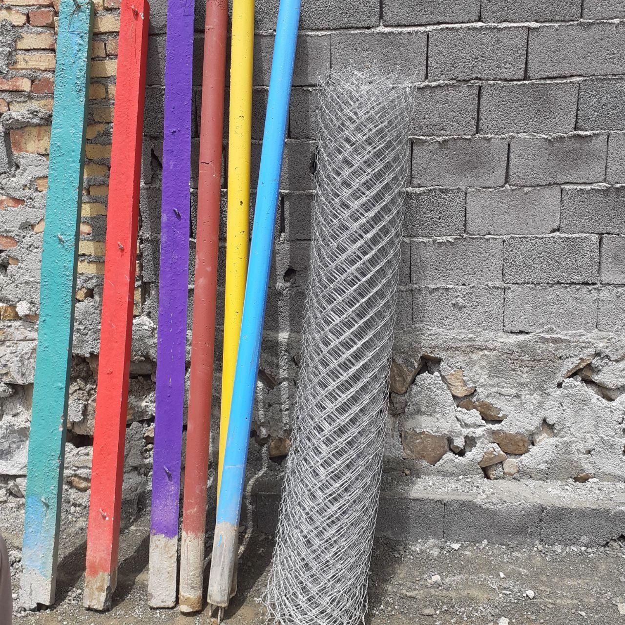 پایه فنس 150 تومان و برق خورشیدی قلیان|مصالح و تجهیزات ساختمان|سنندج, |دیوار