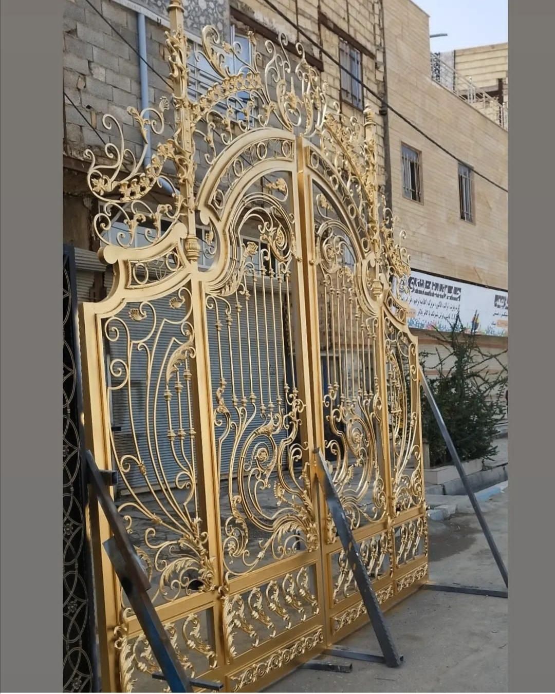 درب آهنی،حیاط،ویلا،فرفورژه،تاج دار|مصالح و تجهیزات ساختمان|اهواز, پادادشهر|دیوار