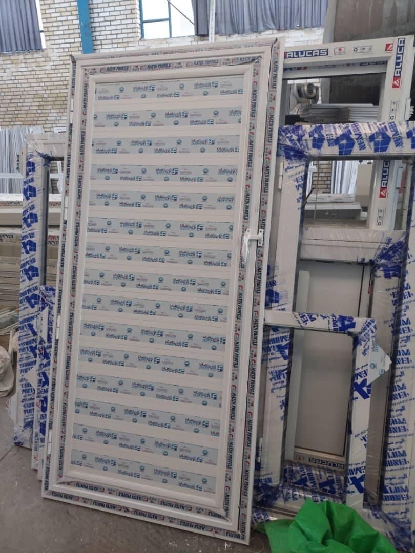 درب سرویس بهداشتی آلومینیوم  پی وی سی پنجره pvc|مصالح و تجهیزات ساختمان|تهران, وردآورد|دیوار