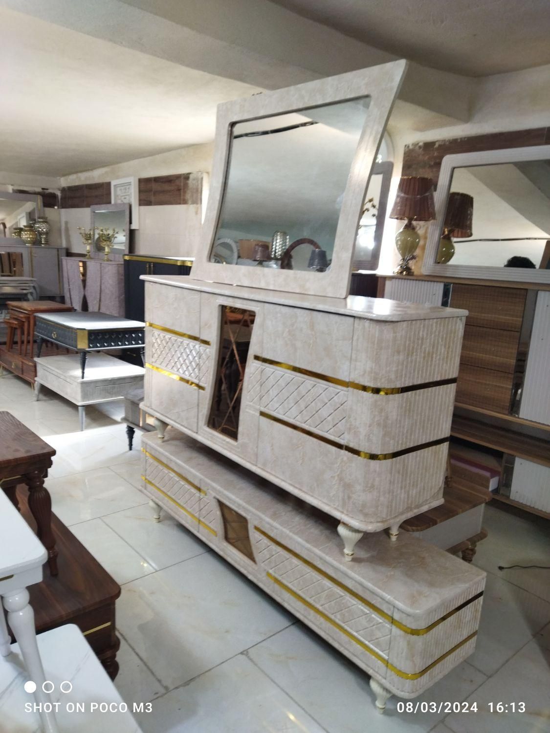 آینه کنسول سنگین شرکتی|بوفه، ویترین، کنسول|ارومیه, |دیوار