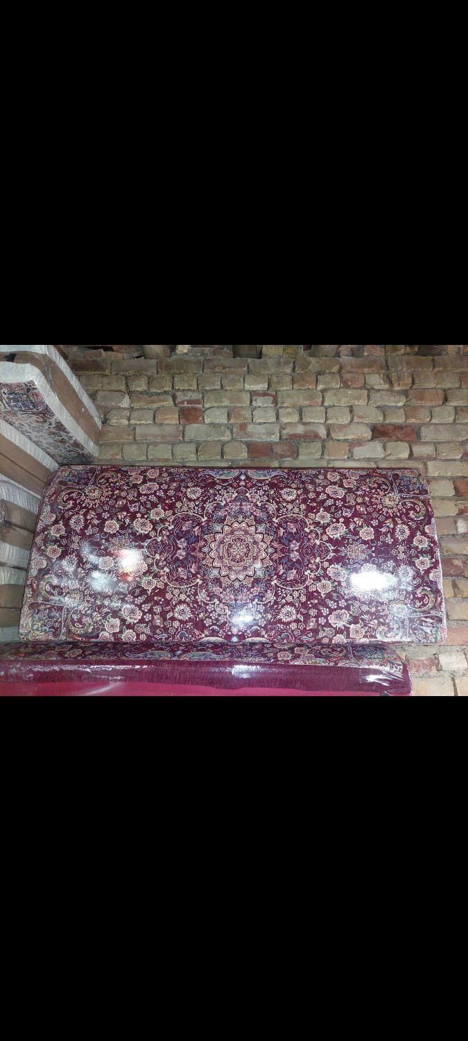 پشتی|پشتی|اصفهان, کارلادان|دیوار