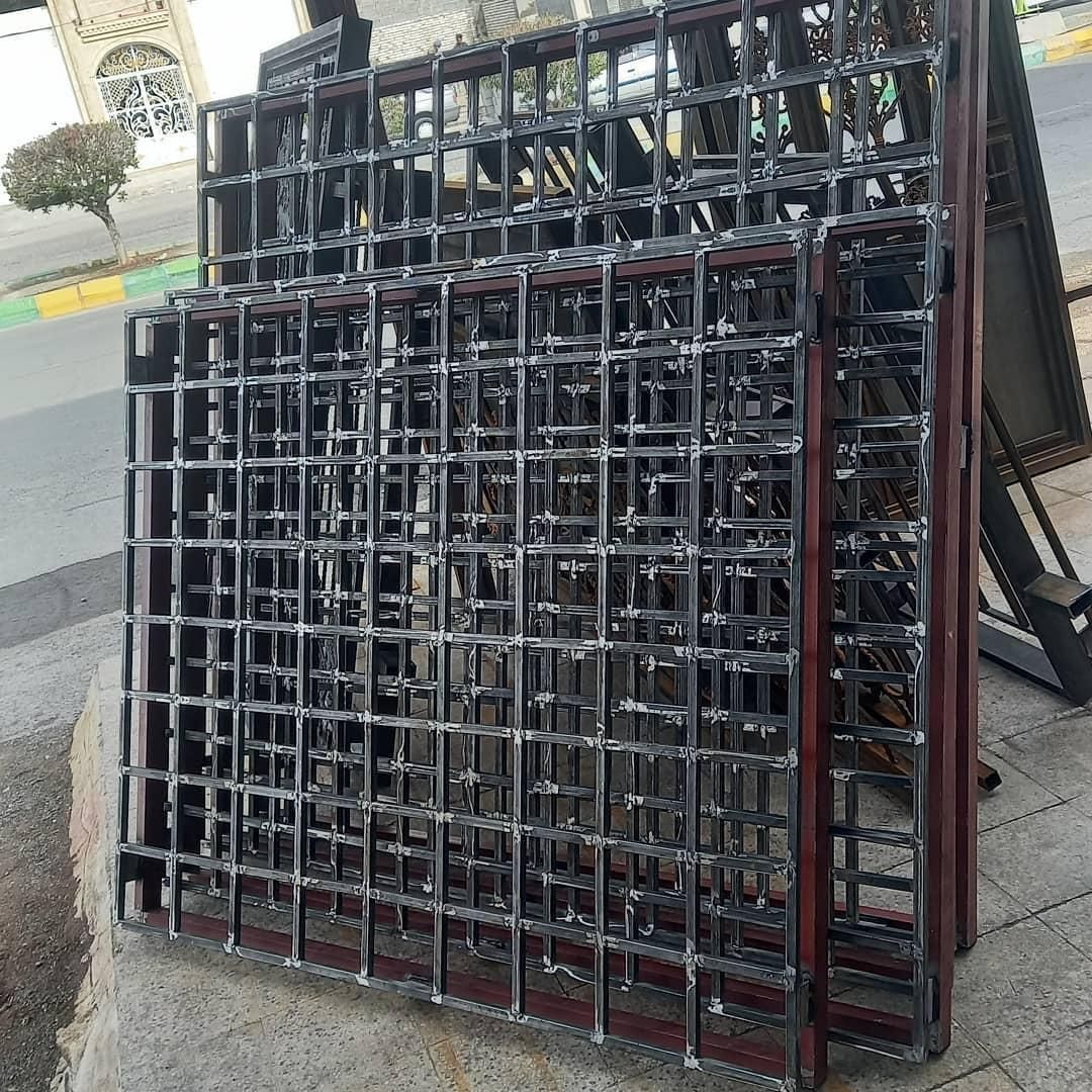 تولیدوساخت درب اکاردیونی *اهنگری* حفاظ نرده ثابت|مصالح و تجهیزات ساختمان|کرج, باغستان|دیوار