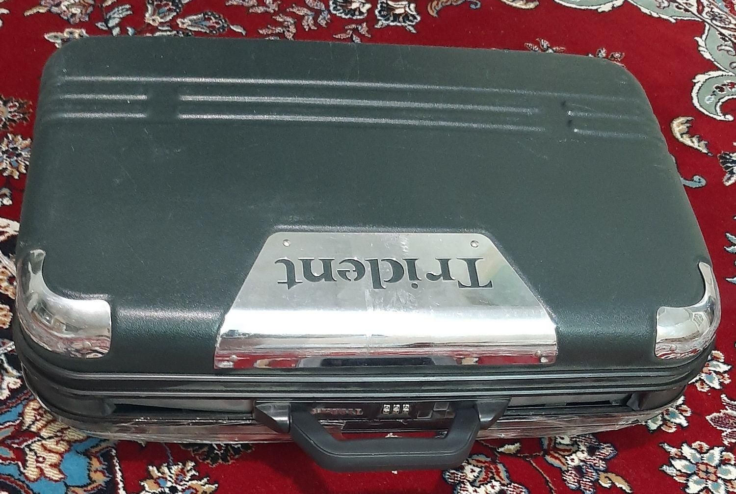 در عدد چمدان مسافرتی ژاپنی و یک عدد صندوق پلیطی|کیف، کفش، کمربند|اصفهان, شاهد|دیوار