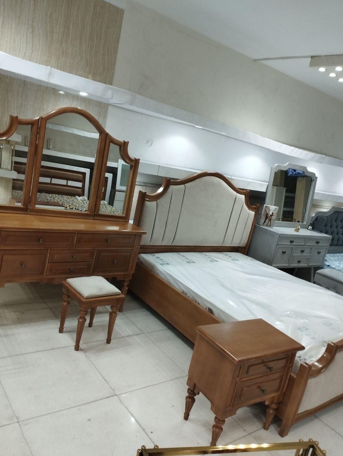 سرویس خواب و تخت خواب و تخت خواب دونفره قهوی|تخت و سرویس خواب|ری, صالح‌آباد شرقی|دیوار