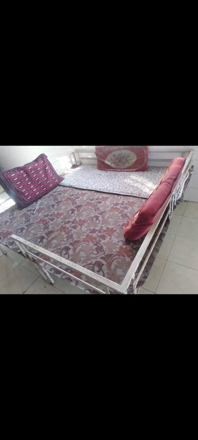 تخت آهنی دولنگه و سه لنگه|تخت و سرویس خواب|جهرم, |دیوار