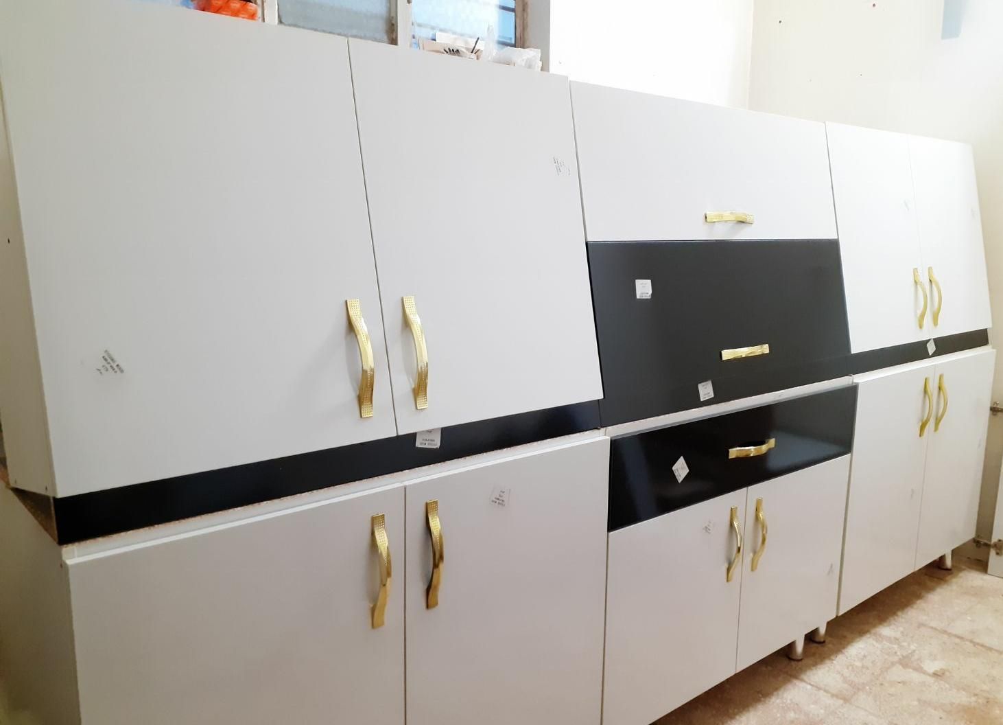 پک ۶ متری کابینت حاضری سفید|مصالح و تجهیزات ساختمان|مشهد, گلشور|دیوار