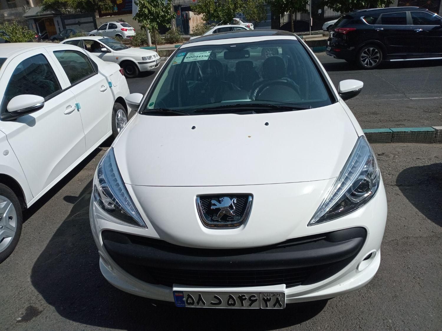 پژو 207i اتومات سقف شیشه ای صفر ارتقا/ مدل ۱۴۰۴|خودرو سواری و وانت|تهران, ستارخان|دیوار