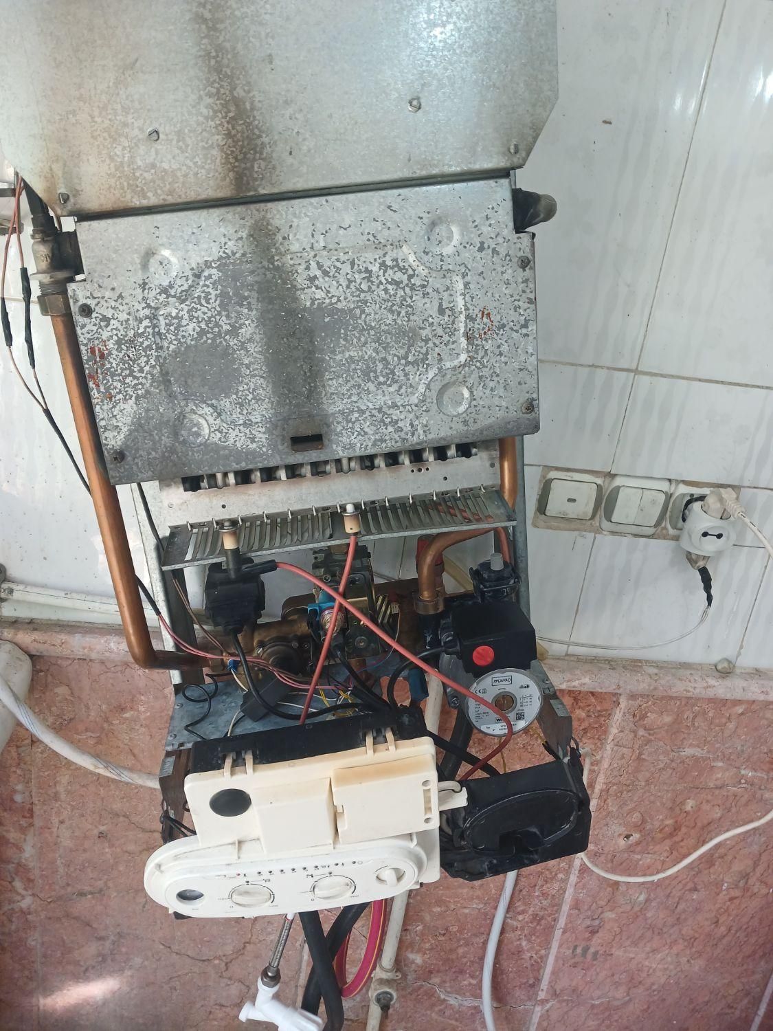 تعمیر و سرویس ،خریدوفروش پکیج وآبگرمکن|آبگرمکن، پکیج، شوفاژ|مشهد, الهیه|دیوار