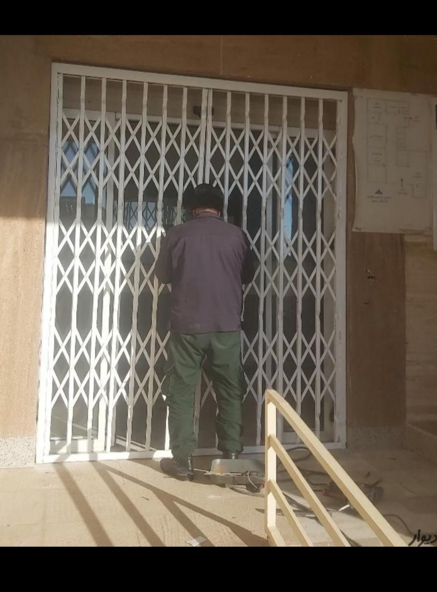 حفاظ اکاردوئونی،درب وپنجره،نرده پله|خدمات پیشه و مهارت|کرمانشاه, |دیوار