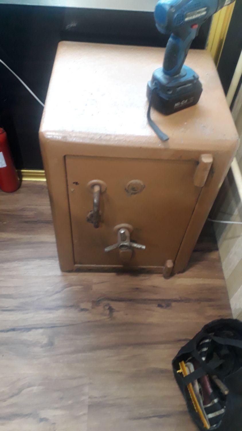 قفل سازی سیار۲۴ساعت|خدمات پیشه و مهارت|رشت, نیروی دریایی|دیوار