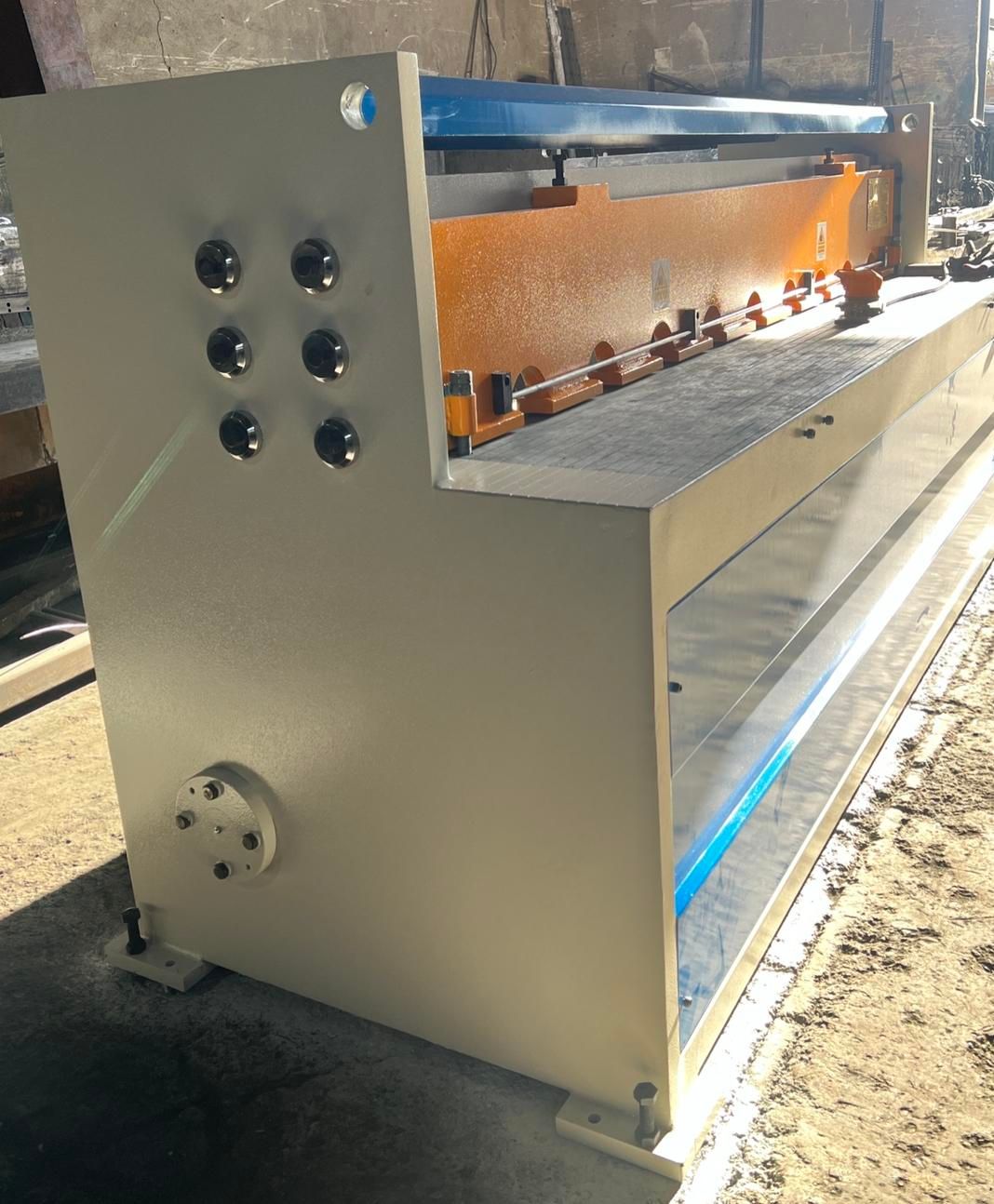 گیوتین ۲.۵ متر ۴ میل سفارشی ساز|ماشین‌آلات صنعتی|تهران, دهکده المپیک|دیوار