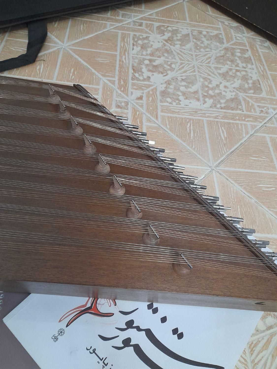 سنتور رها چوب گردو با دو عدد کتاب رایگان|سازهای سنتی|ملایر, |دیوار