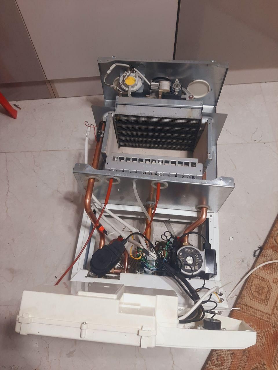 نصب،سرویس و تعمیر پکیج و کولر گازی (اسپیلت)|خدمات پیشه و مهارت|رشت, منظریه|دیوار