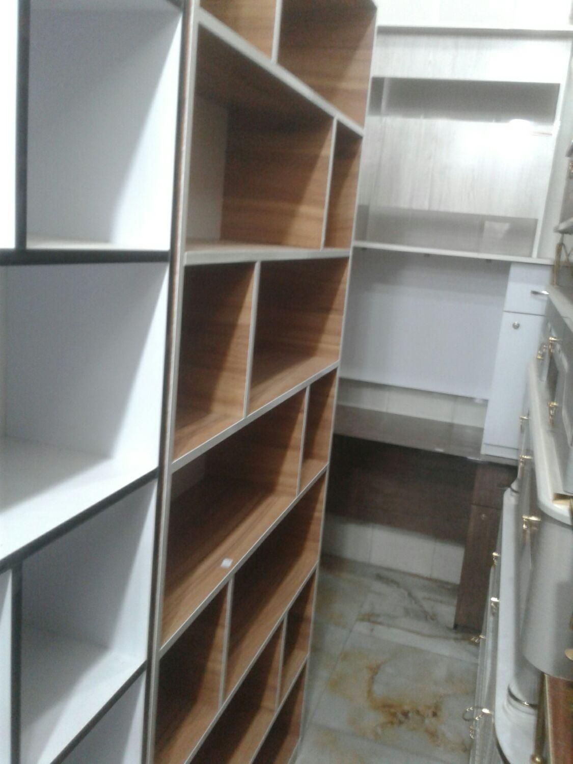 قفسه کتابخانه  ۴طبقه دربدار صنایع چوب و فلز حنفی|کتابخانه، شلف، قفسه‌های دیواری|قم, نیروگاه|دیوار