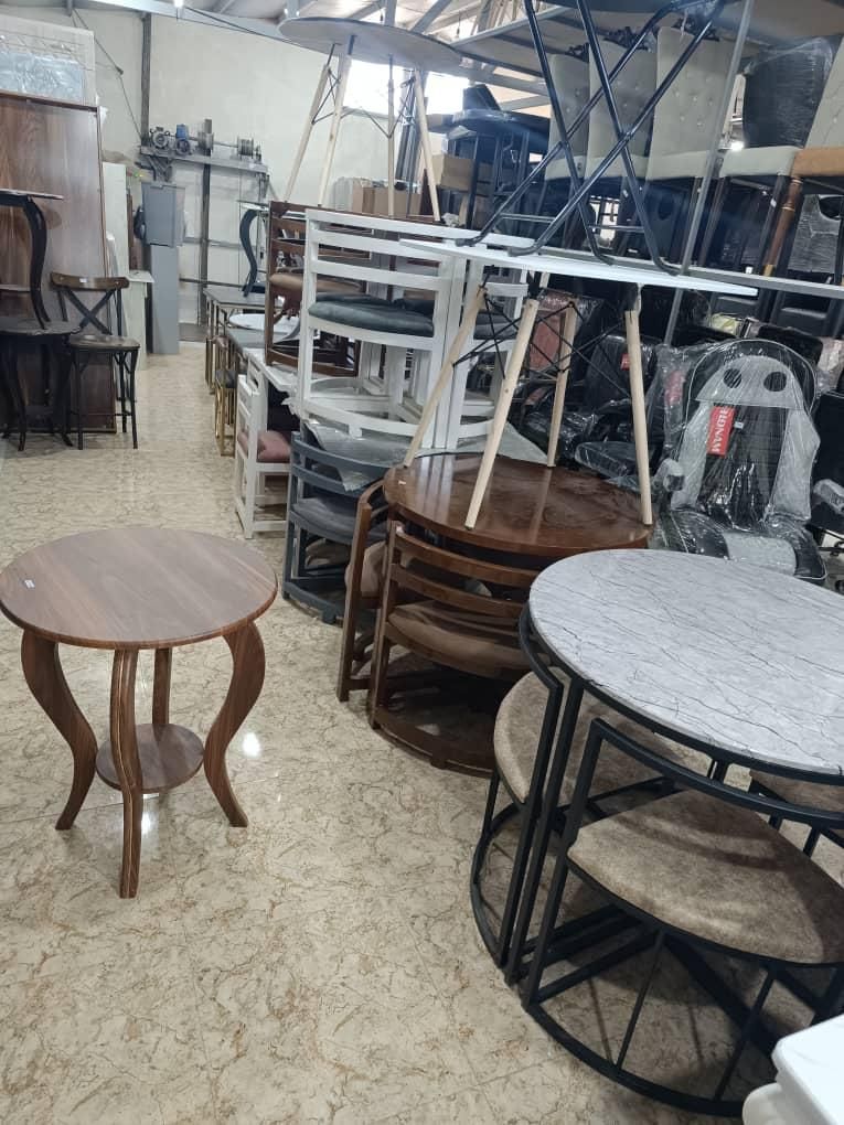 نهارخوری شرکتی پایه فلزی مدل خراطی|میز و صندلی غذاخوری|کاشان, |دیوار