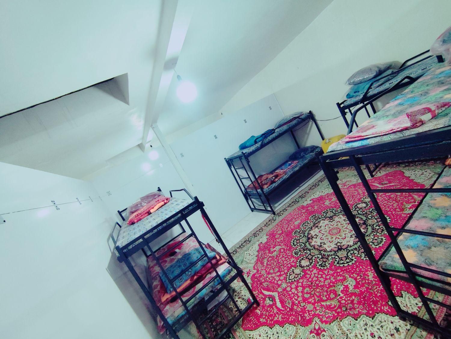 خوابگاه پسرانه. پانسیون آقایان|اجارهٔ کوتاهمدت آپارتمان و سوئیت|کرج, حیدرآباد|دیوار