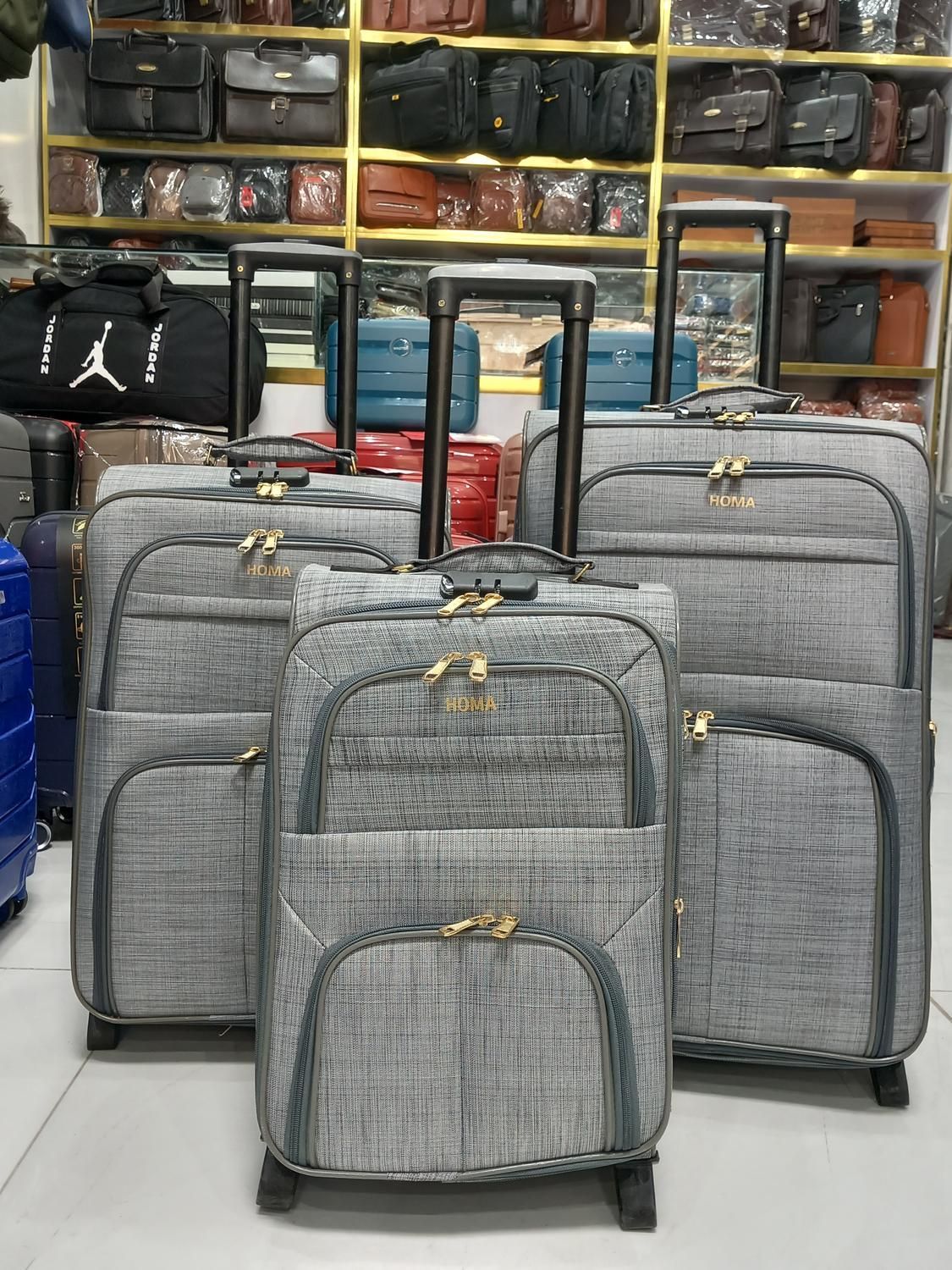 Burberry best sale luggage set