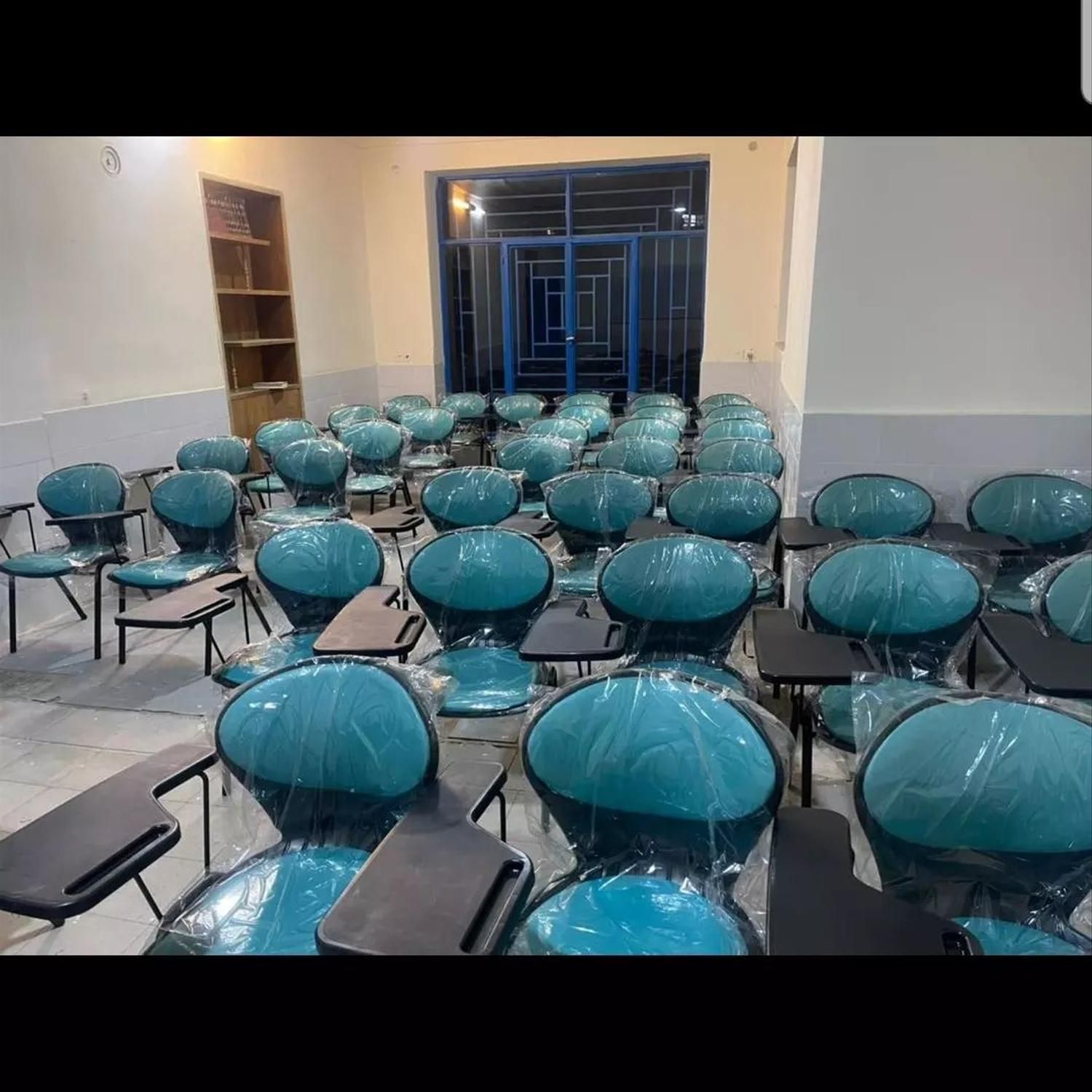 صندلی محصلی صدفی|صندلی و نیمکت|اصفهان, هفتون|دیوار