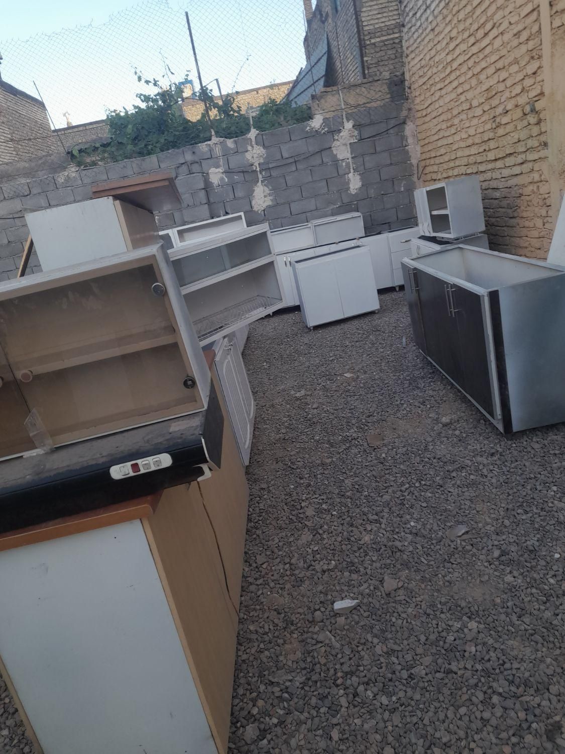 خرید و فروشنده کابینت فلزی دست دوم روبرو اوینی۲۲|مصالح و تجهیزات ساختمان|مشهد, شهید قربانی|دیوار