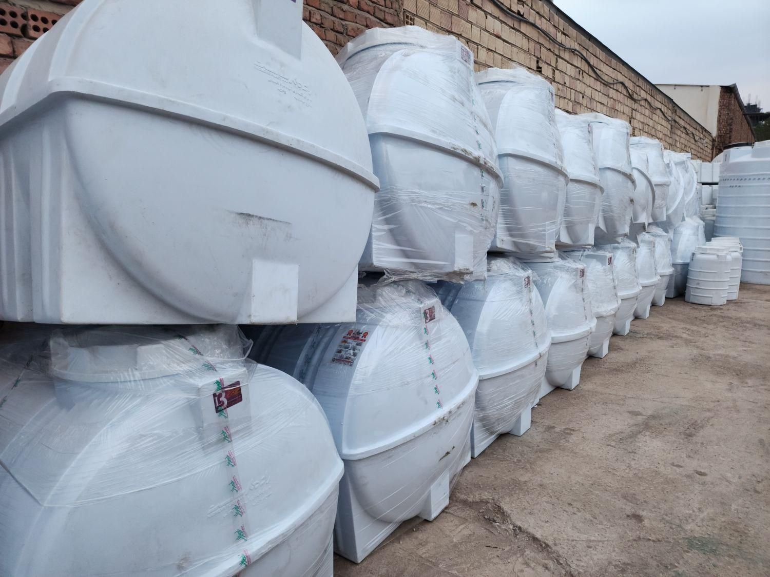 مخزن آب رادمهر پلاست با 12 سال گارانتی تعویض|مصالح و تجهیزات ساختمان|کرمان, |دیوار