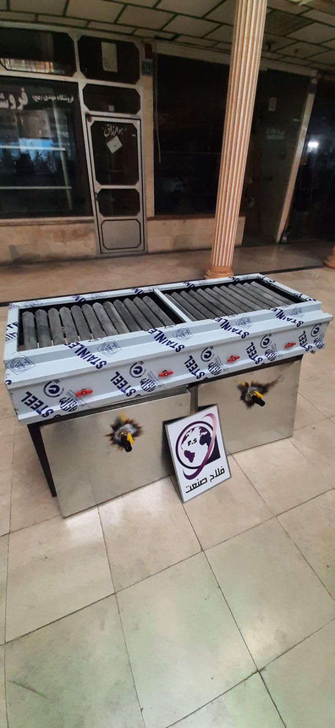 فر منقل کباب پز ترکی ساندویچی گازی ذغالی صنعتی|کافیشاپ و رستوران|تهران, شوش|دیوار