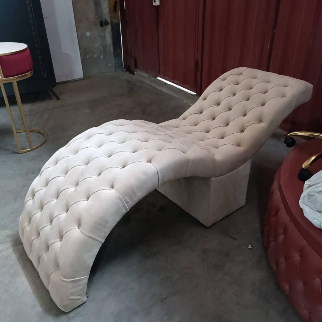 تخت ماساژ.اپیلاسیون.تتو.معاینه|آرایشگاه و سالن‌های زیبایی|تبریز, |دیوار