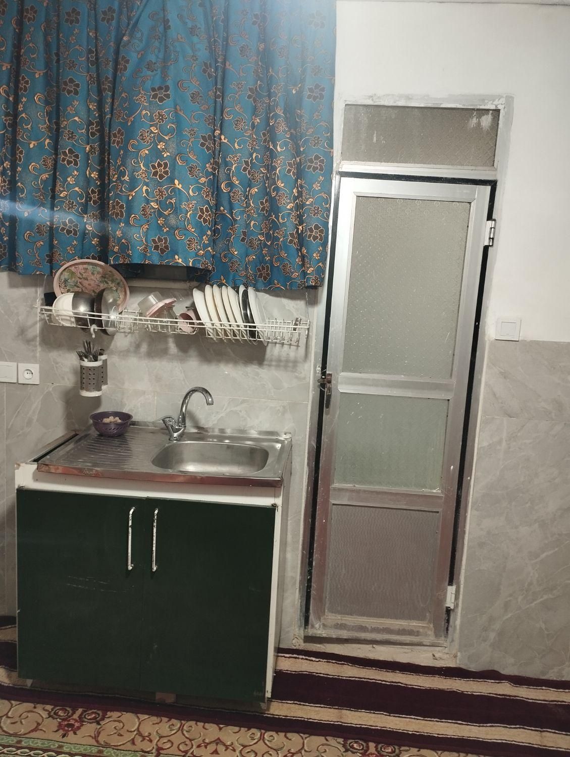 اجاره سوییت اتاق اجاره ای  شبانه روزی 350و400و500|اجارهٔ کوتاه‌مدت آپارتمان و سوئیت|کرمان, |دیوار