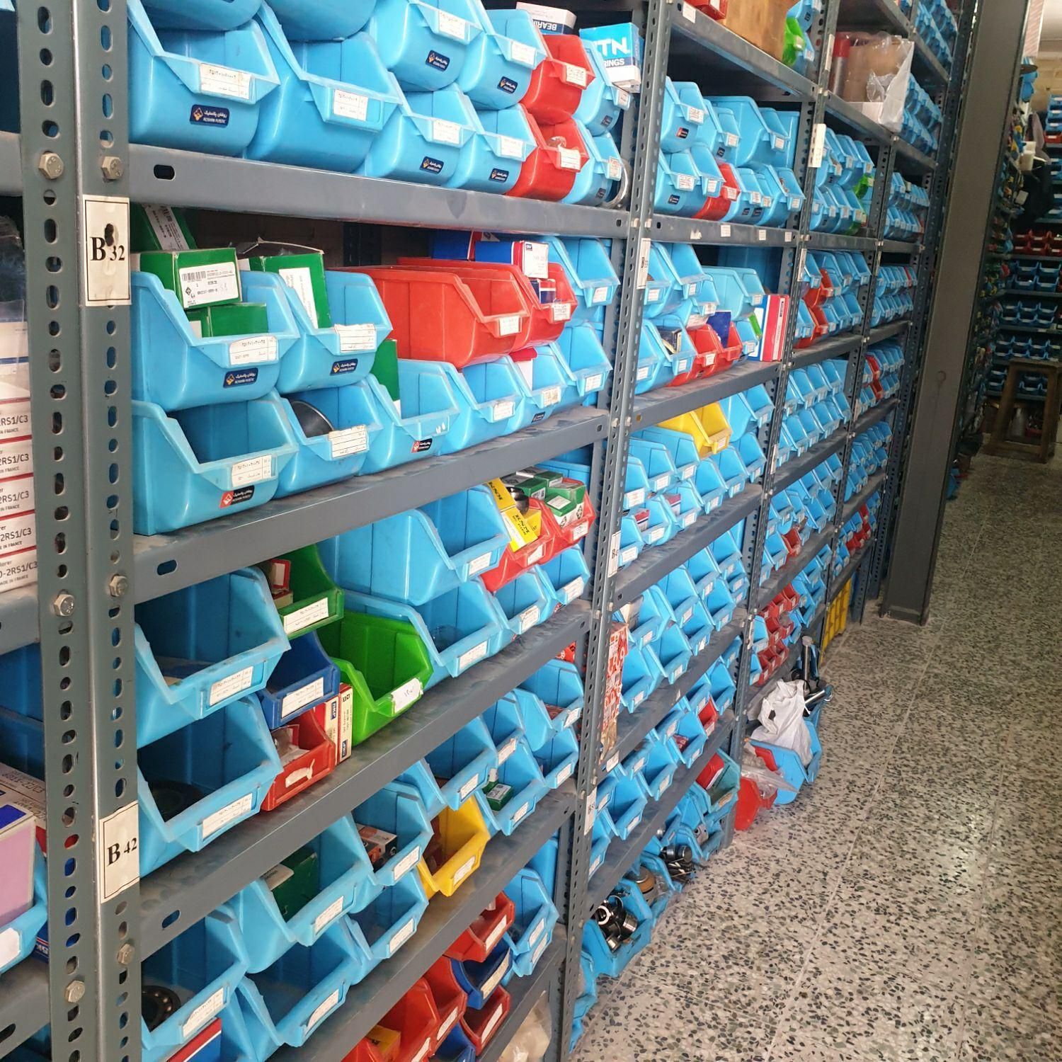 قفسه عرض ۳۰ سانتی کتابخانه ای|کتابخانه، شلف، قفسه‌های دیواری|تهران, نواب|دیوار
