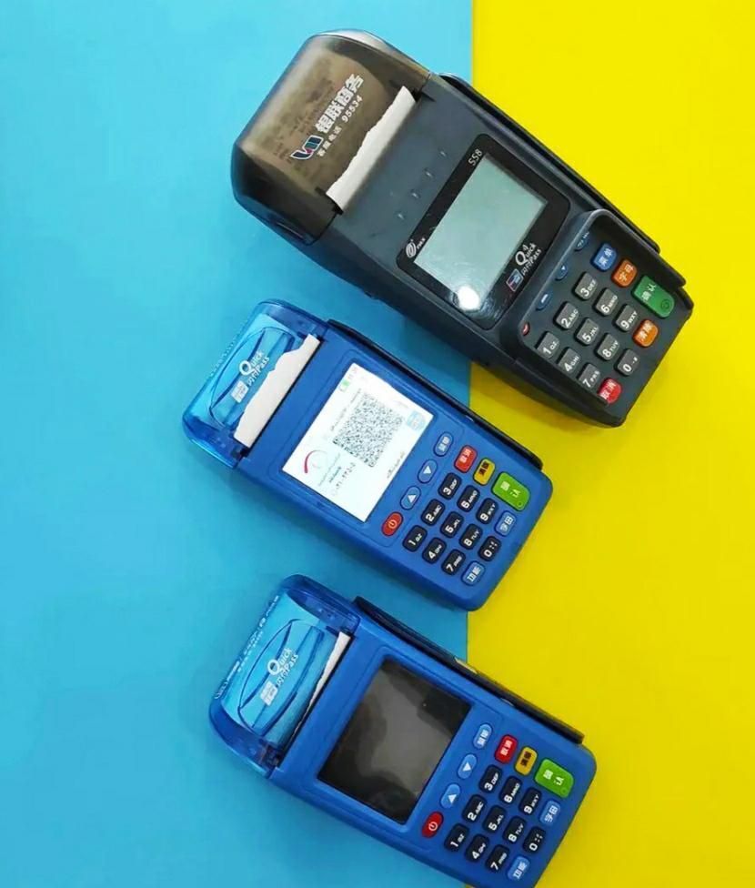 دستگاه کارتخوان سیار p 10& پوز بیسیم C کارت خوان G|فروشگاه و مغازه|شیراز, ملاصدرا|دیوار
