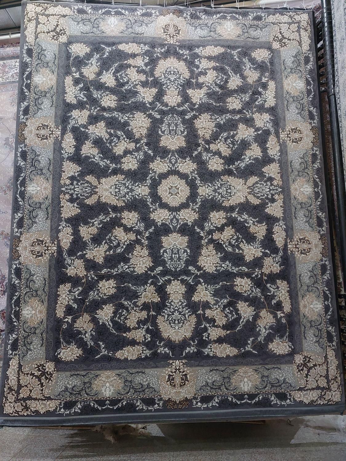 ۷۰۰شانه با تراکم ۳۰۰۰وزن ۴۲کیلو فرش|فرش|خرم‌آباد, |دیوار