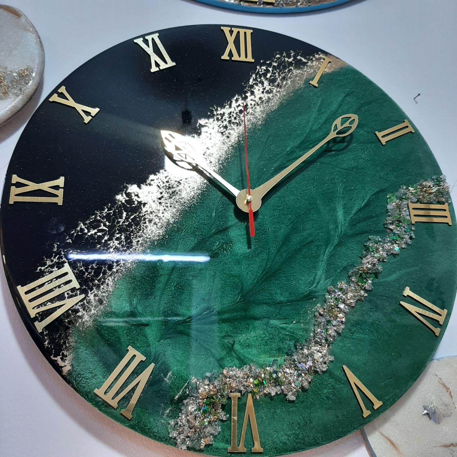 ساعت دیواری طرح سبز درخشان|ساعت دیواری و تزئینی|تهران, مجیدیه|دیوار