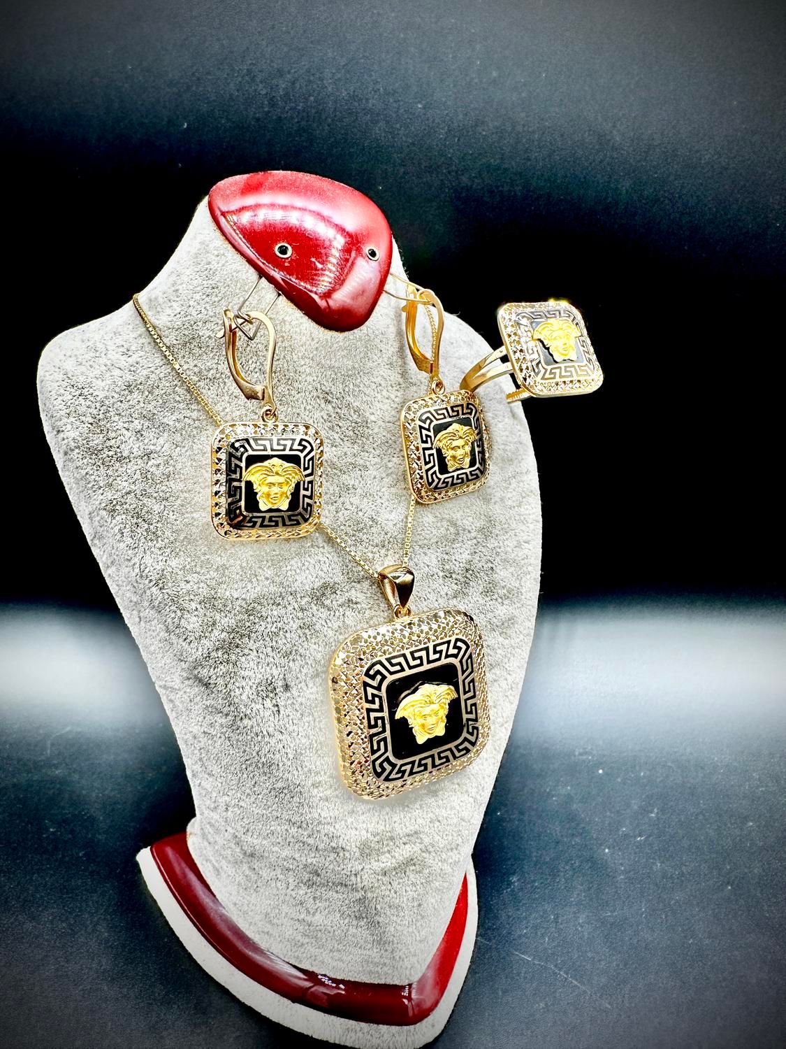 نیم ست ورساچه 12/090گرم طلا بدون اجرت|جواهرات|تهران, شهرک ولیعصر جنوبی|دیوار