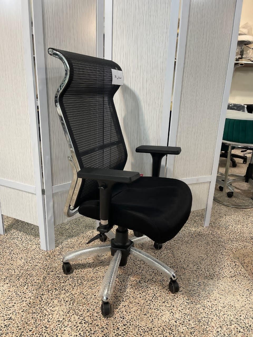 صندل کارمندی و مدیریتی مدل مدرن|دفتر کار|رشت, سعدی (تختی)|دیوار