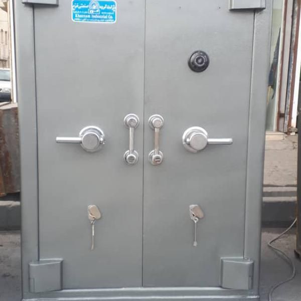 گاوصندوق دژخرم۱۵۴۰|ابزارآلات|بندر انزلی, انقلاب|دیوار