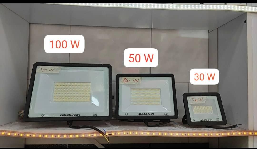 پروژکتور LED ال ای دی با گارانتی (چیپ اصلی)|لامپ و چراغ|شیراز, فخرآباد|دیوار