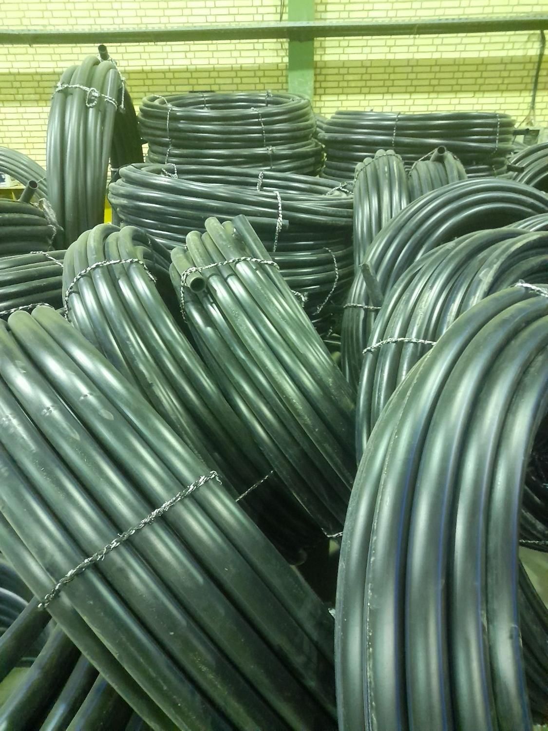 لوله پلی اتیلن در سایز ومتراژهای مختلف|عمده‌فروشی|ایلام, |دیوار