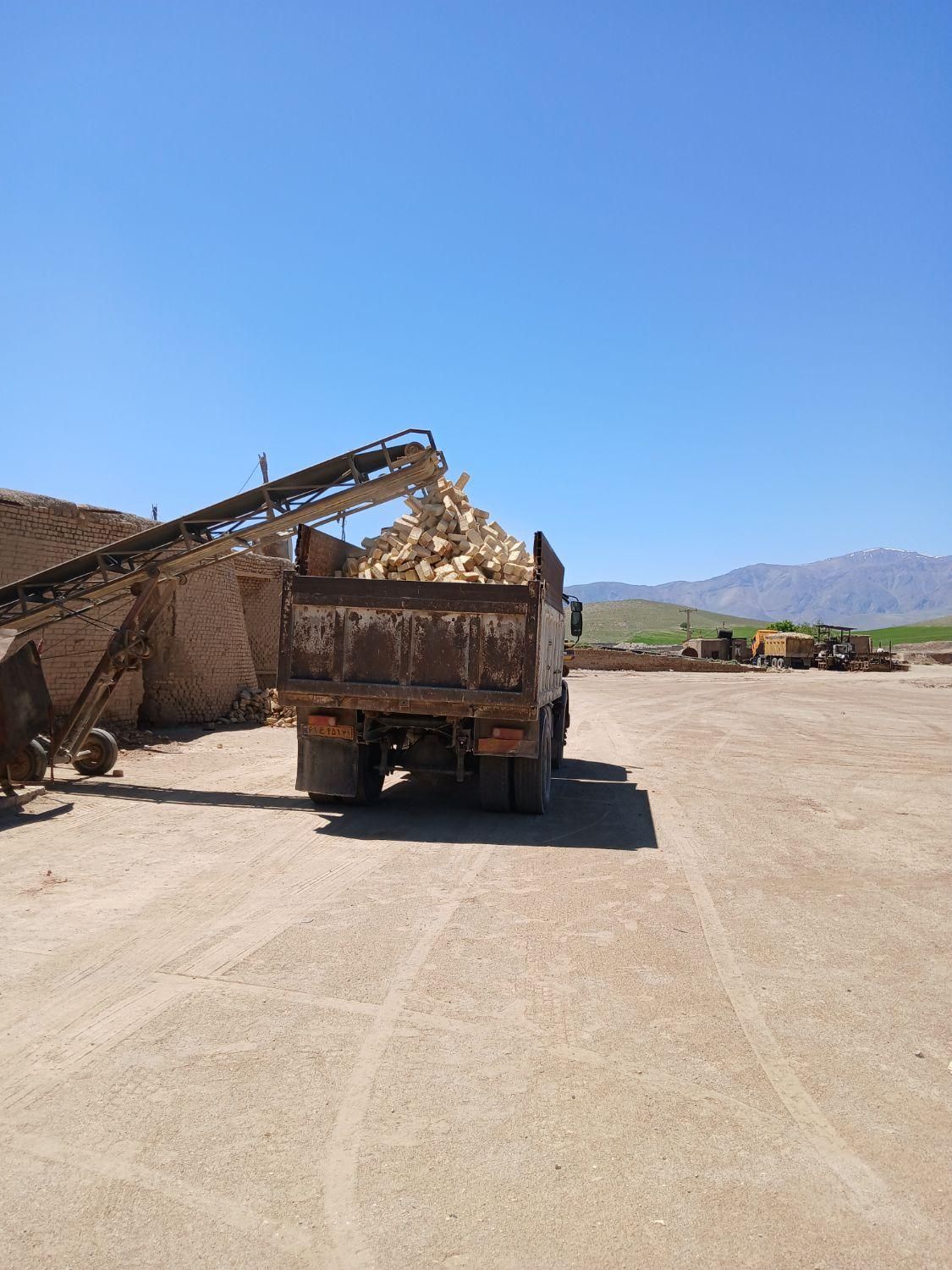 آجری گری یا فشاری بروجرد|مصالح و تجهیزات ساختمان|خرم‌آباد, |دیوار