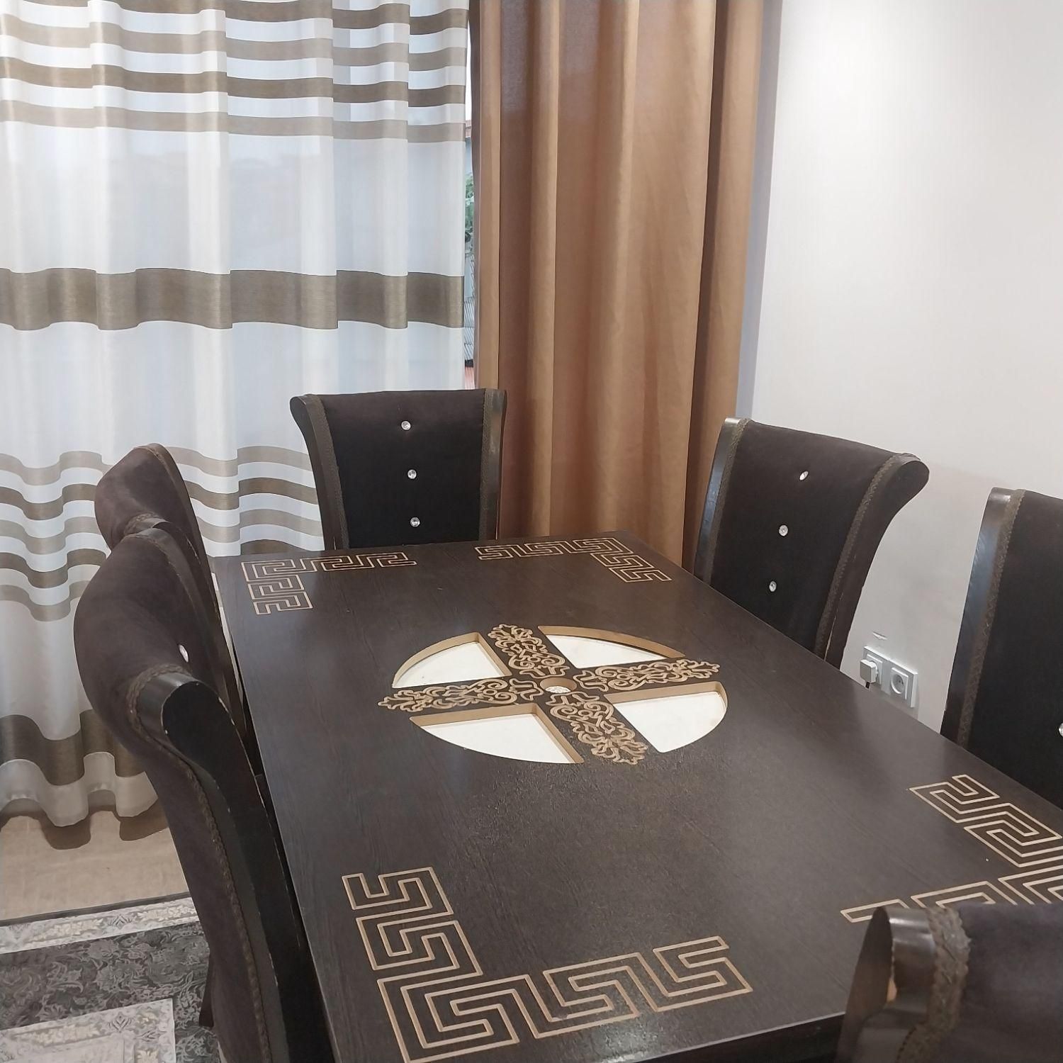 میز ناهار خوری ۶ نفره کاملا سالم|میز و صندلی غذاخوری|تنکابن, |دیوار