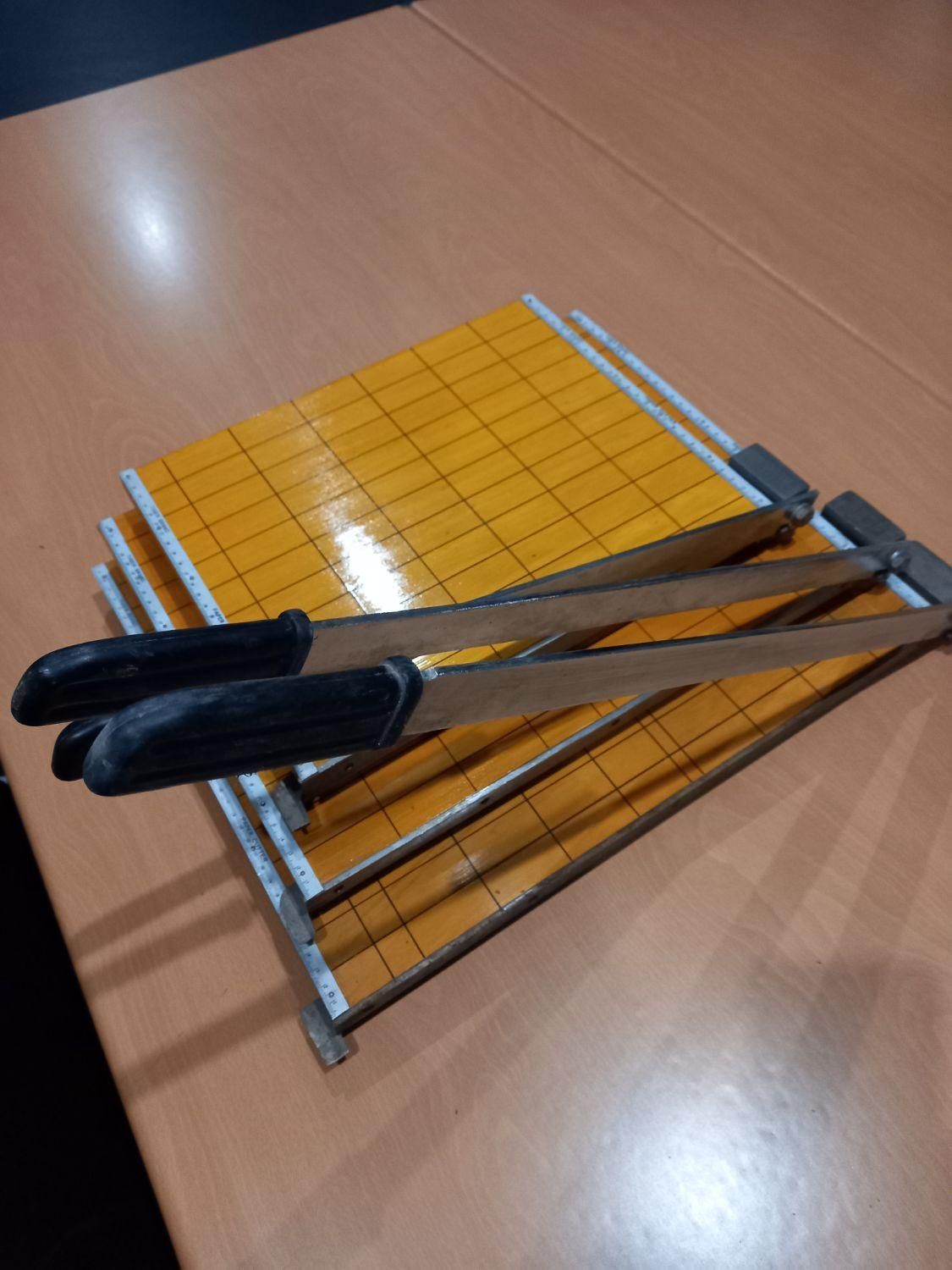 پخش عمده و تک فروشی کاتر کاغذ|لوازم التحریر|تهران, فلسطین (میدان انقلاب)|دیوار