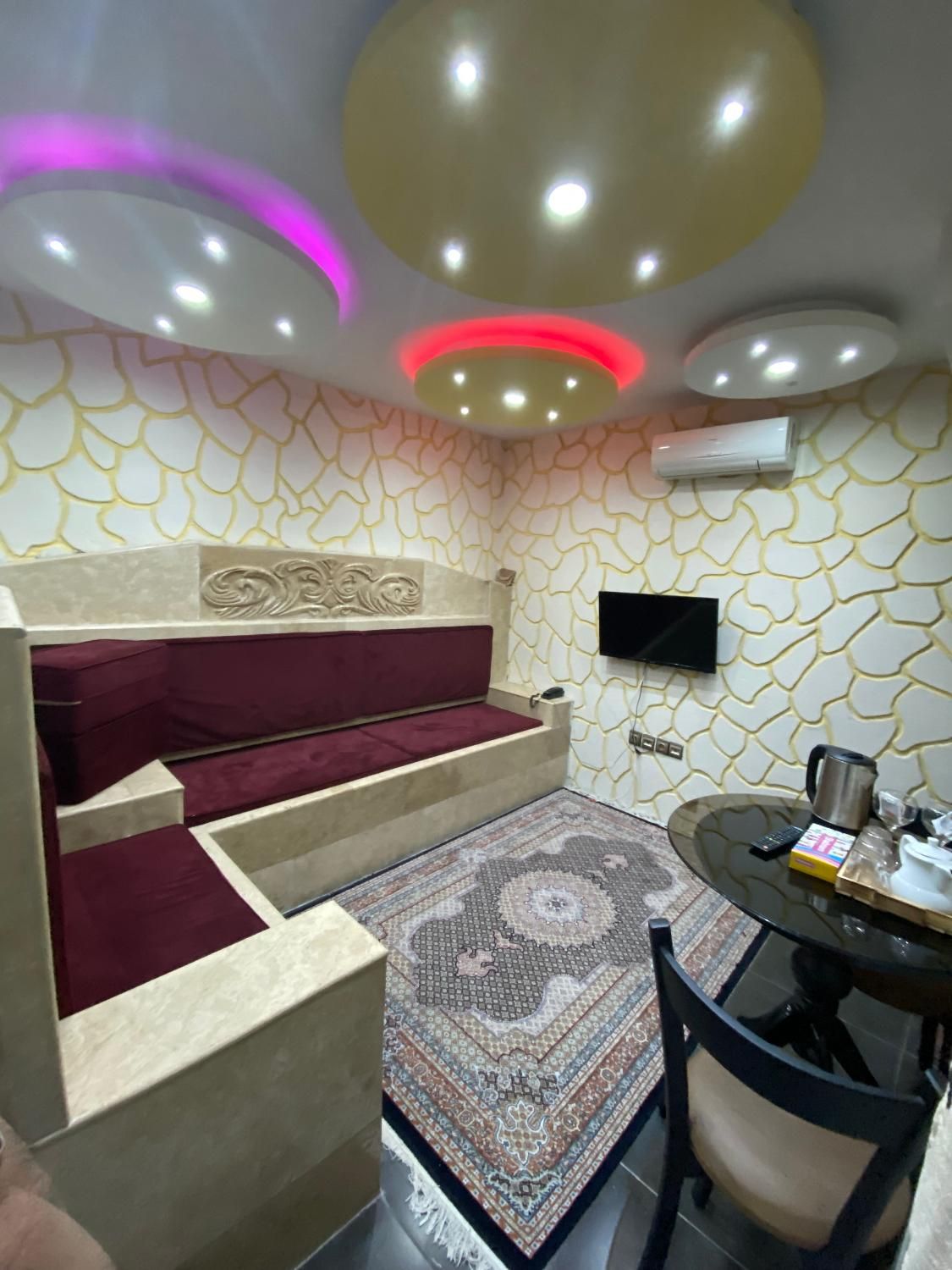 دوخوابه لب دریا با امکانات رفتهی|اجارهٔ کوتاهمدت ویلا و باغ|بندر انزلی, دهکده ساحلی|دیوار