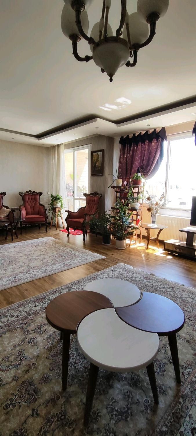 ۱۱۳ متری برِ لنبان / فول بازسازی / غرق نور|فروش آپارتمان|اصفهان, لنبان|دیوار