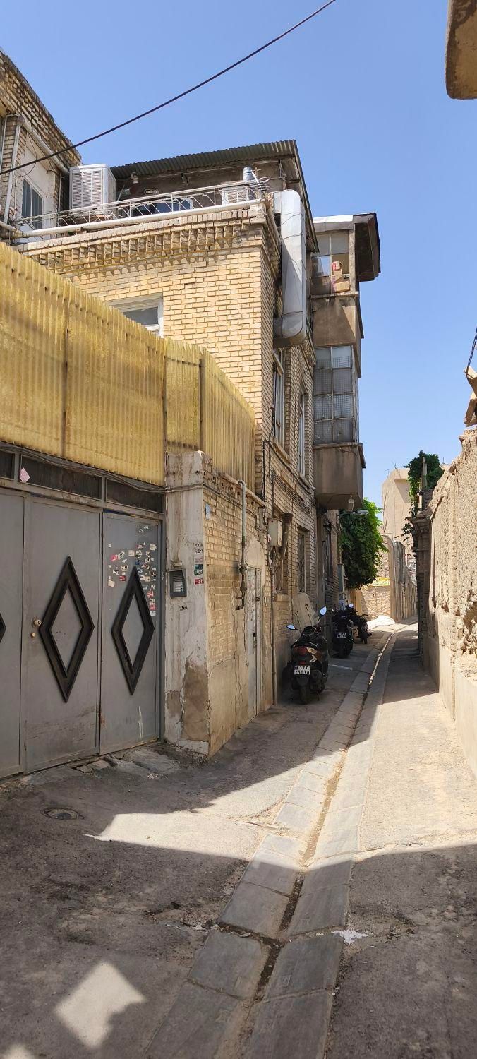 فروش ملک قدیمی نزدیک بازار|فروش زمین و ملک کلنگی|تهران, امین حضور|دیوار