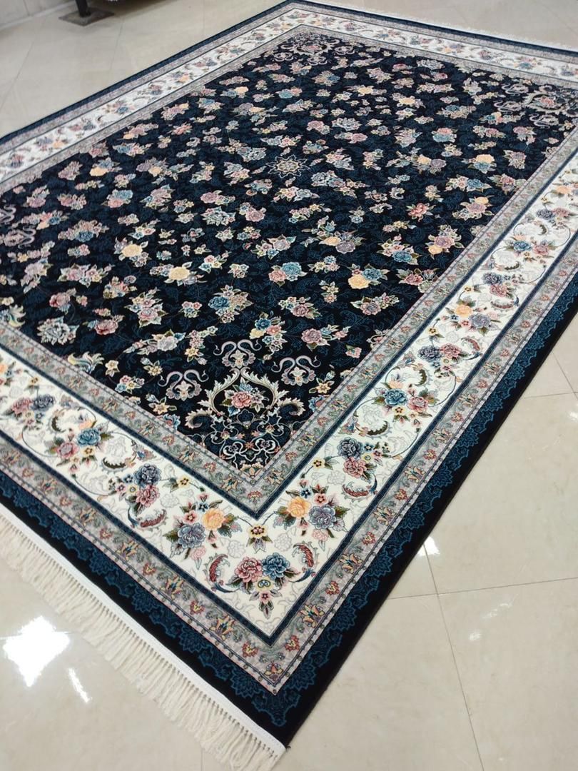 فرش قالیچه۱.۵×۲.۲۵ آکبند۷۰۰شانه نو|فرش|تبریز, |دیوار