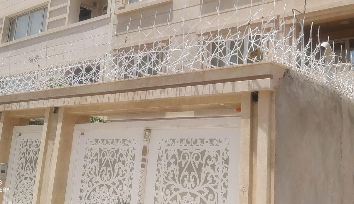 نرده حفاظ دزدگیر روی دیوار شاخ گوزنی|مصالح و تجهیزات ساختمان|شیراز, دباغ خانه|دیوار