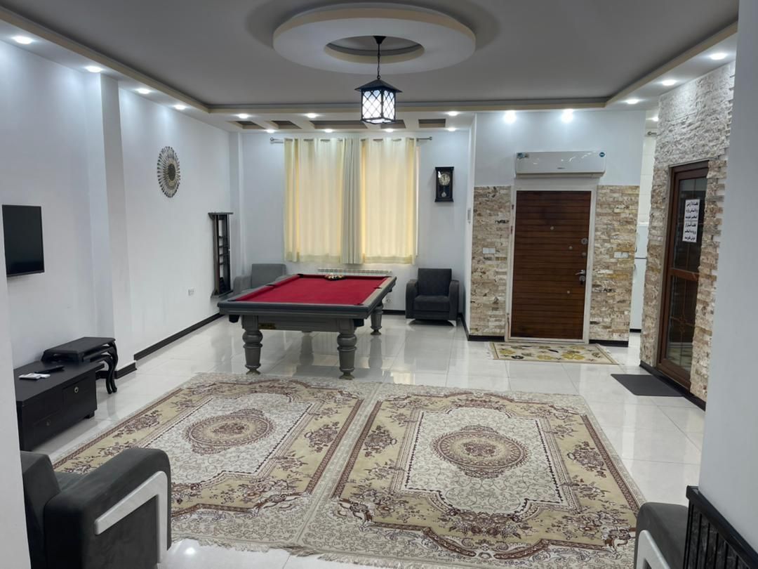 استخر نوساز ویو تالاب انزلی|اجارهٔ کوتاهمدت ویلا و باغ|بندر انزلی, قلم گوده|دیوار