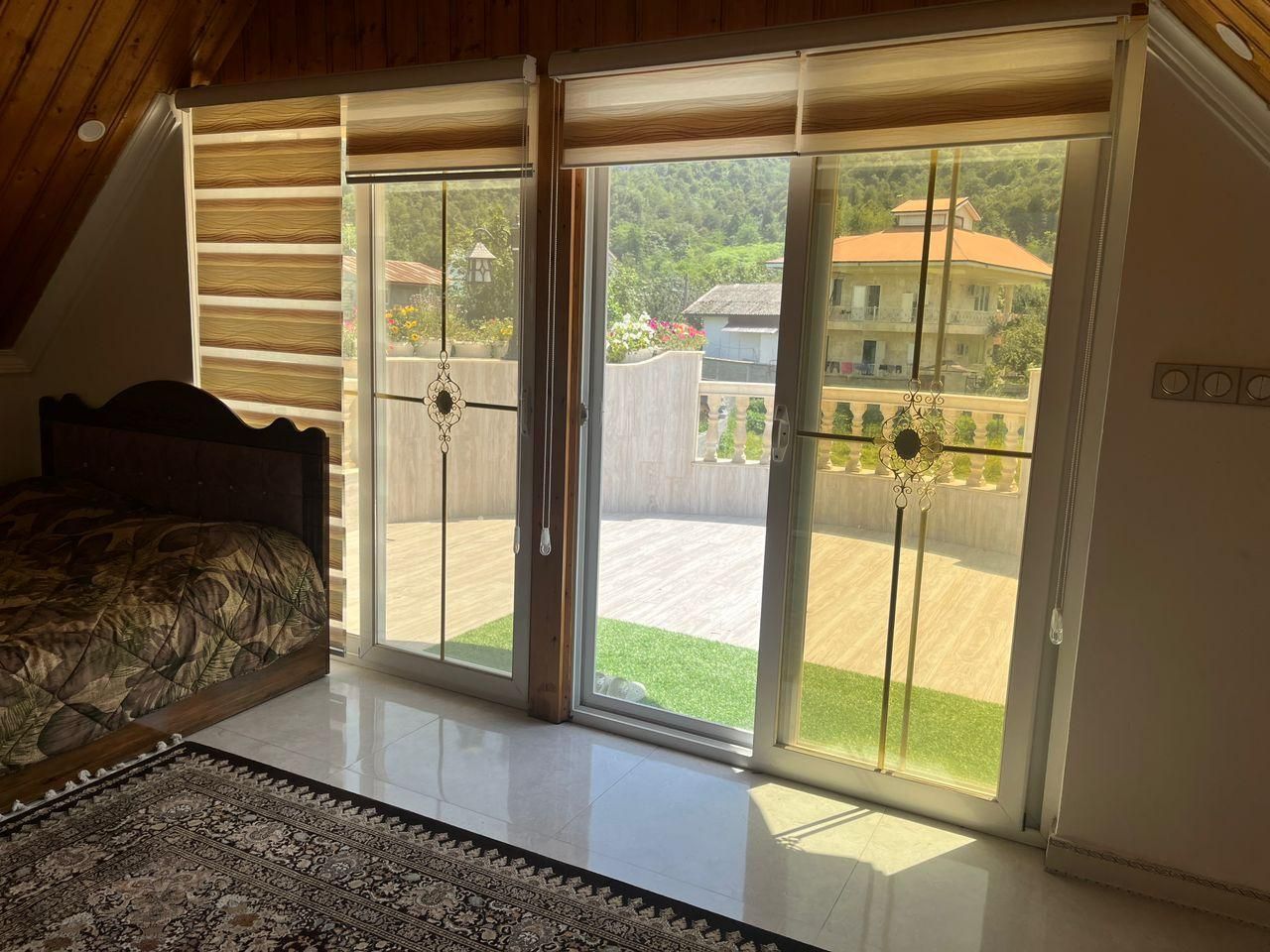 ویلا استخر دار نوساز مسیر قلعه رودخان.مالک هستم|اجارهٔ کوتاهمدت ویلا و باغ|فومن, |دیوار