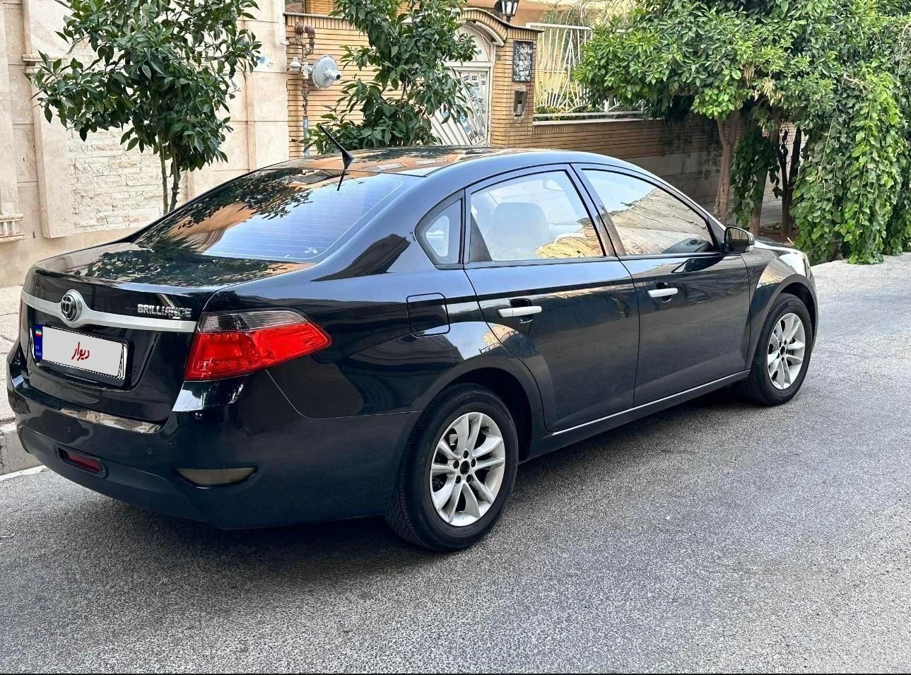 برلیانس H330 اتوماتیک 1500cc، مدل ۱۳۹۵|خودرو سواری و وانت|شیراز, تاچارا|دیوار